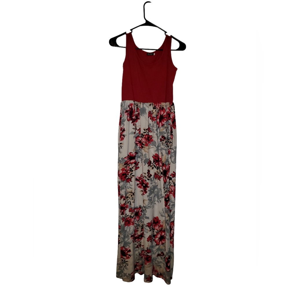 Elegant Floral Maxi Dress in Red and White